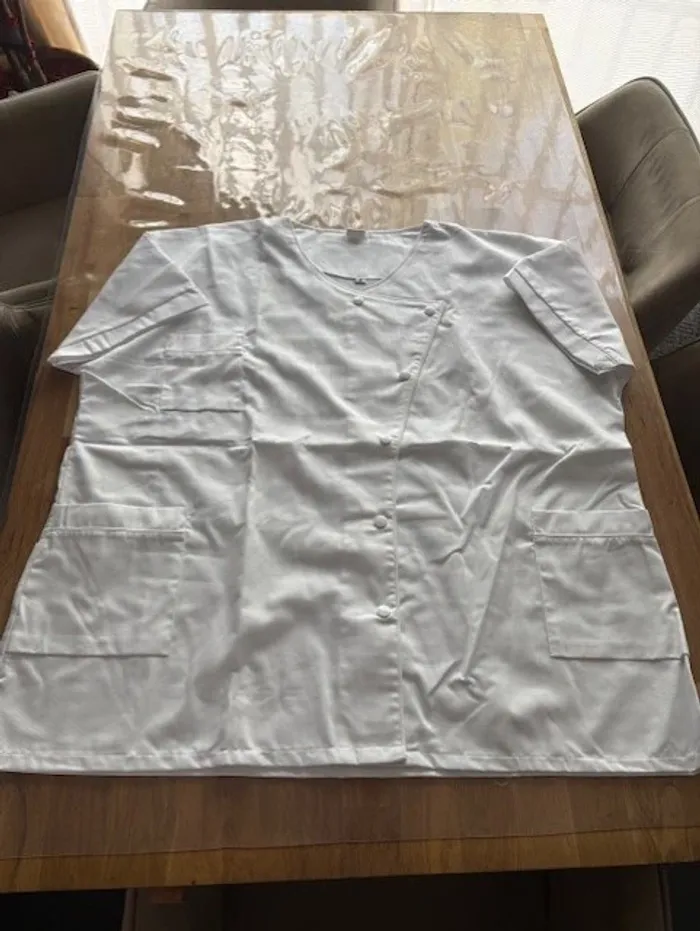 blouse de travail femme en coton strillé taille 48 / XXXL - photo numéro 2