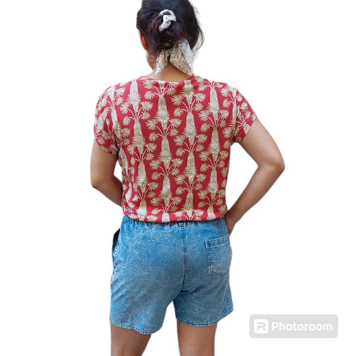 Tee shirt à motifs taille L - photo numéro 2