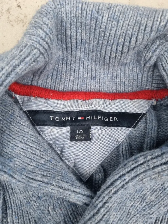 Pull torsadé col châle Tommy Hilfiger bleu clair, L Hommes (mesures en photos) - photo numéro 6