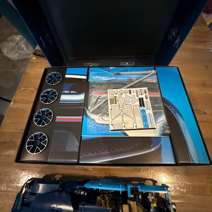 Lego technic bugatti Chiron 42083 à finir - photo numéro 5