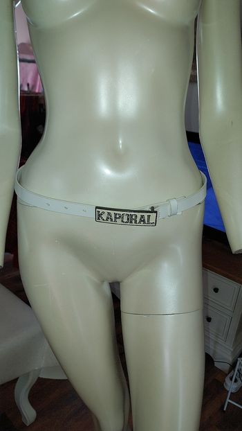 Ceinture Kaporal en cuir de vachette blanc vernis  en excellent état taille S