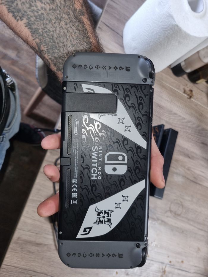 Switch serie limité - photo numéro 2