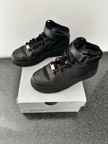 Nike - air force 1 mid noir T35,5