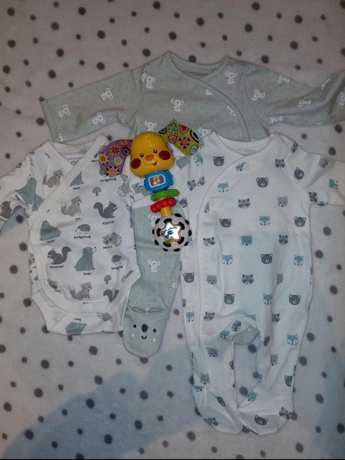 Lot nouveau pyjama+ body