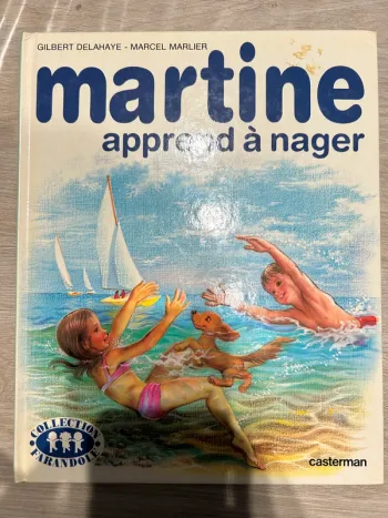 livre vintage "Martine apprend à nager"