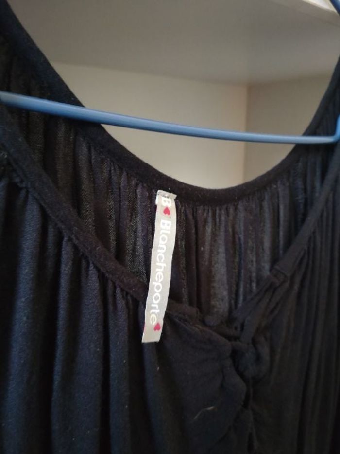 Blouse noire, manches longues