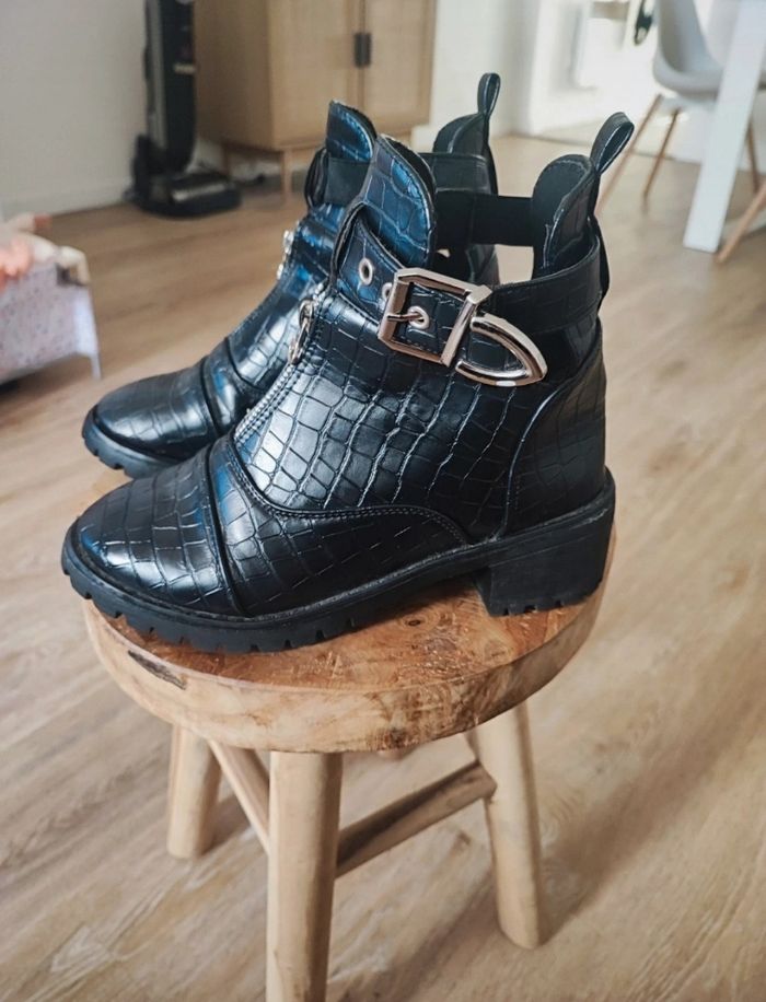 Boots  avec sangles - photo numéro 2