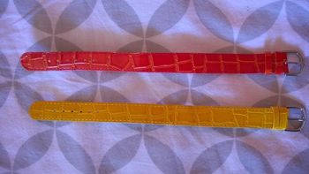 Bracelets rouge et jaune effet crocodile