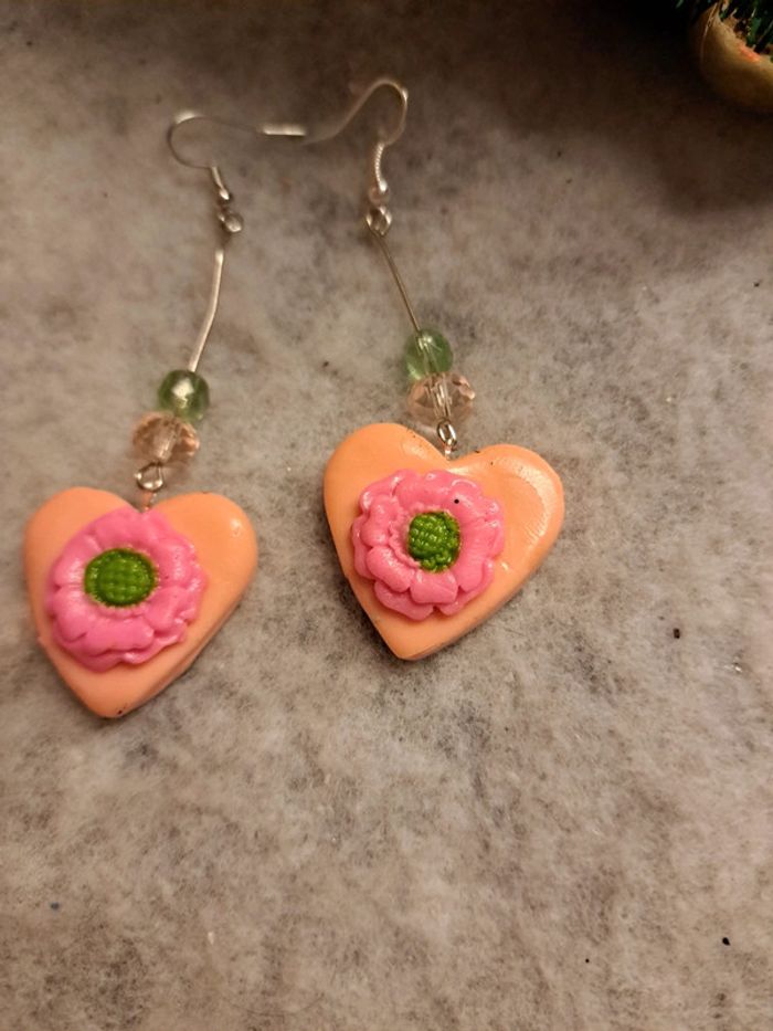 Boucles d'oreilles saumon rose vert - photo numéro 3