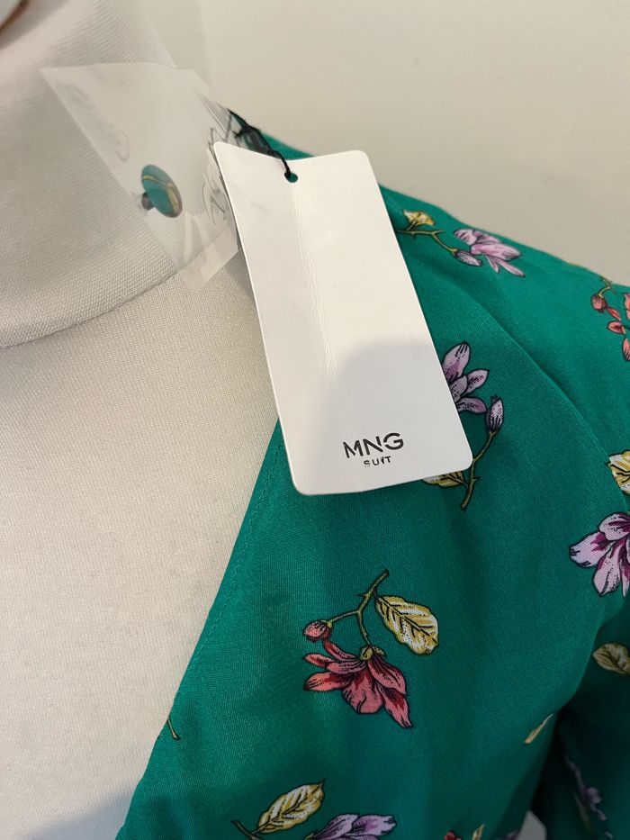 Blouse à fleurs Mango S neuve - photo numéro 3