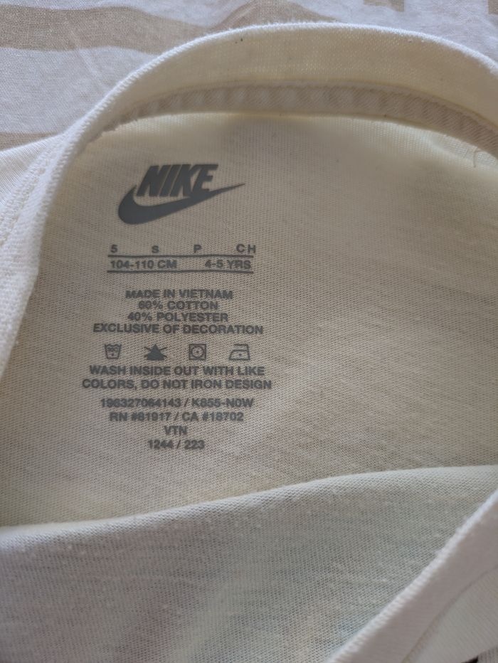 T-shirt NIKE Logo Rétro - Enfant - Taille 4-5 Ans - photo numéro 2