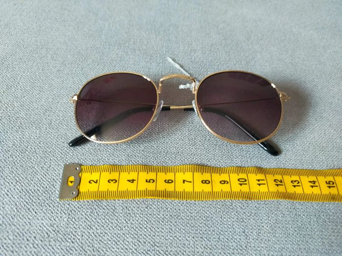 Lunettes de soleil rondes dorées & verres violets – neuves - photo numéro 7