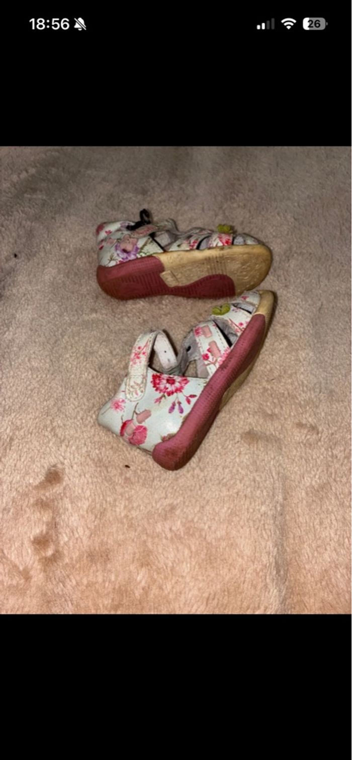 Chaussure - photo numéro 2