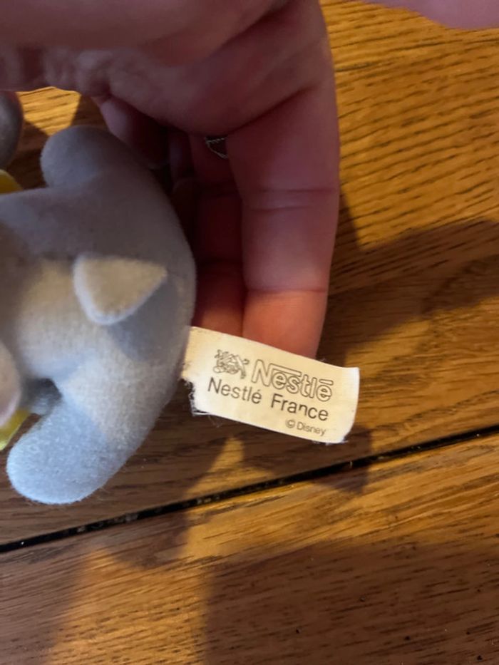 Petite peluche symbole disney nestlé - photo numéro 3