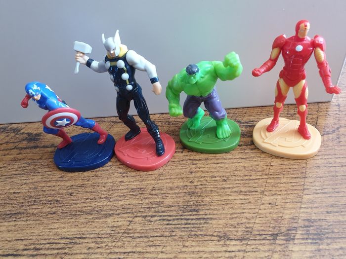 Lot figurines marvel