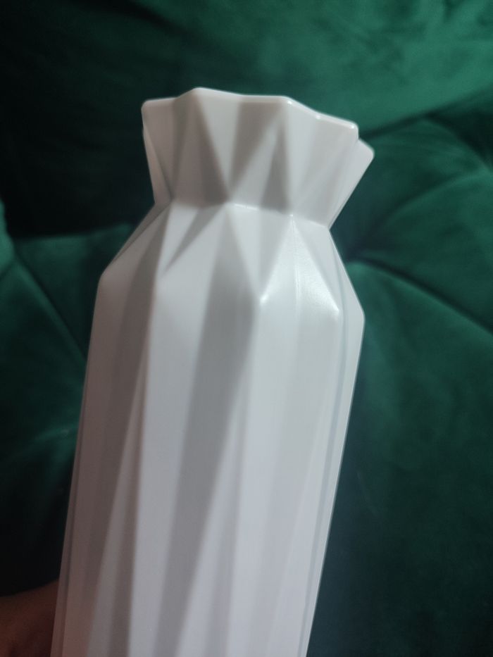 Vase en plastique - photo numéro 5