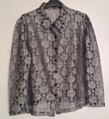 Chemisier vintage en dentelle transparente à manches longues