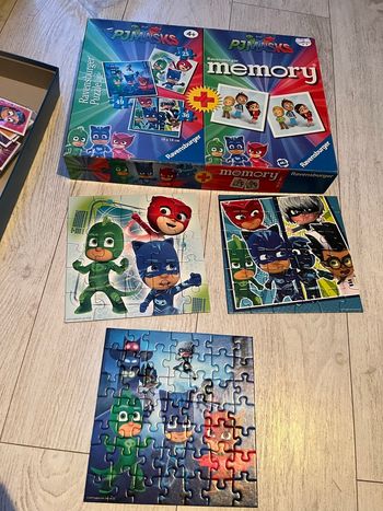 3 puzzles et Mémo Pjmasks  Marque Ravensburger