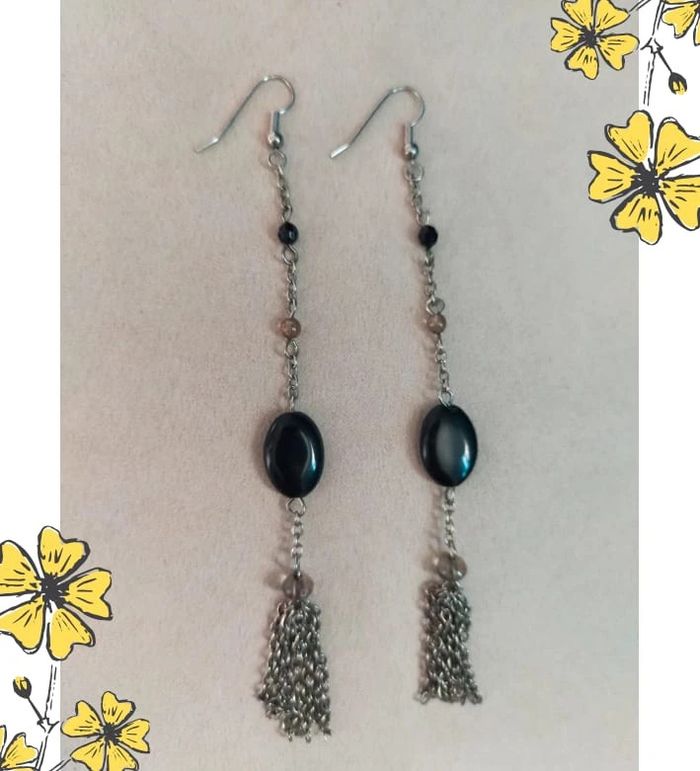 oucles d’oreilles longues chaînes & perles noires – Style chic rock - photo numéro 3