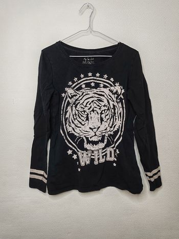 Pull noir Wild avec tête de tigre - Kiabi 