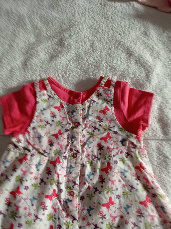 Robe à bretelles avec petit pull mange courtes taille 24 mois 86 cm motifs papillon fleurs marque Vertbaudet - photo numéro 8