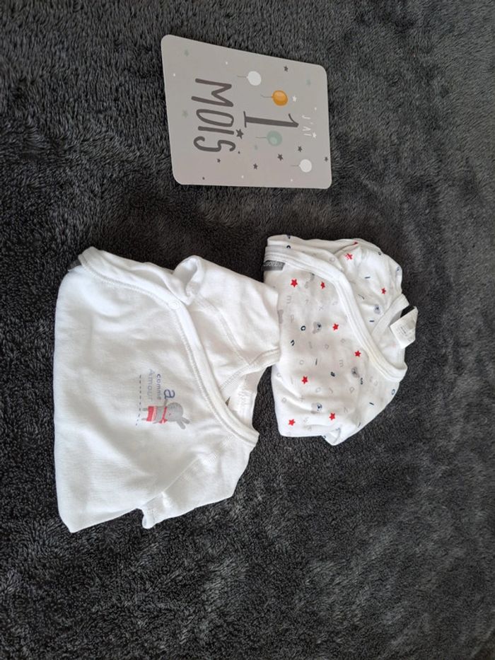 Lot 2 bodies 1 mois absorba