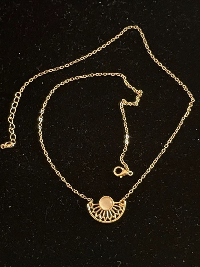 collier doré - photo numéro 4