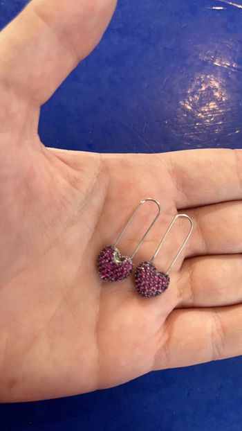 Boucle d’oreille coeur  strass roses fushia