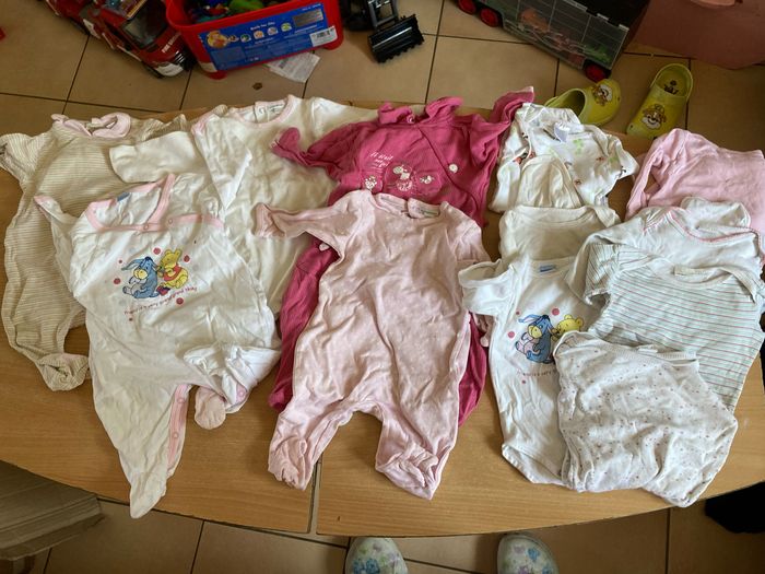 Gros lot de vêtements bb fille taille 6 moi été automne - photo numéro 5