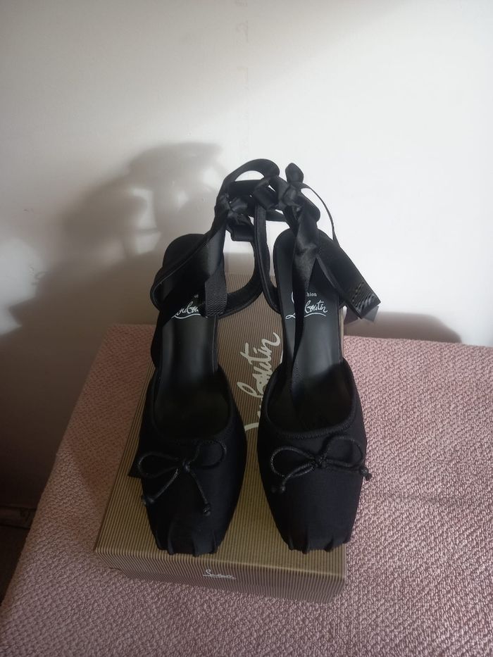 Louboutin neuf - photo numéro 4