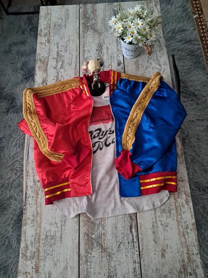 Veste et t-shirt intégré Harley Quinn Suicide Squad broderie doré - photo numéro 2