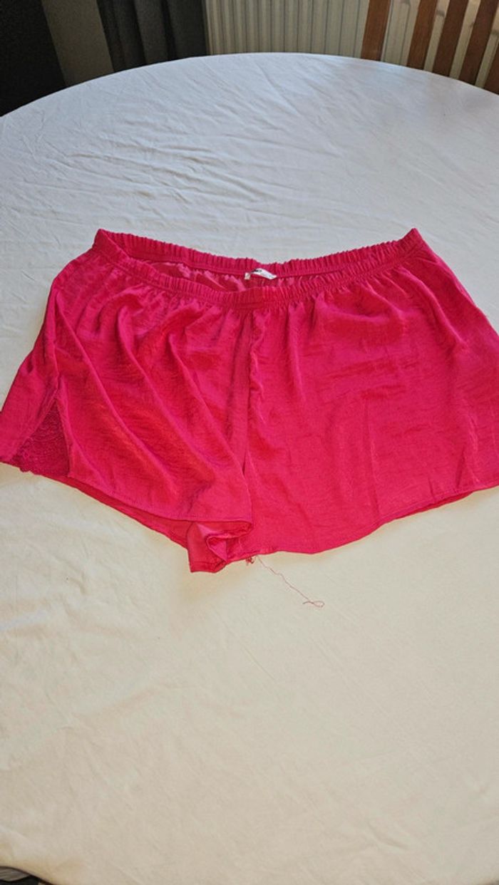 Short fuchsia fluide Gemo- Taille élastique du 44 au 48