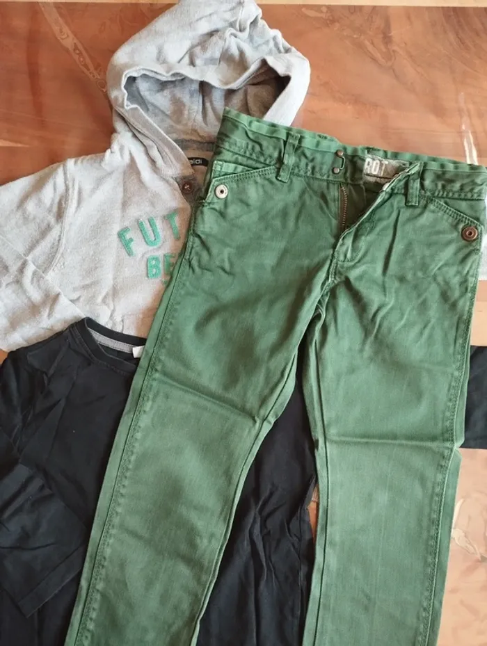 Lot de 4 vêtements Okaïdi / ensemble garçon 4 ans - photo numéro 3