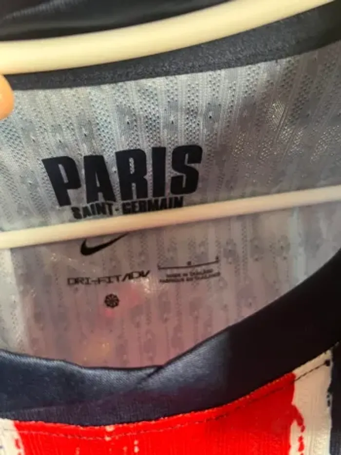 Maillot foot PSG Étoile Nike officiel collector rare - photo numéro 3