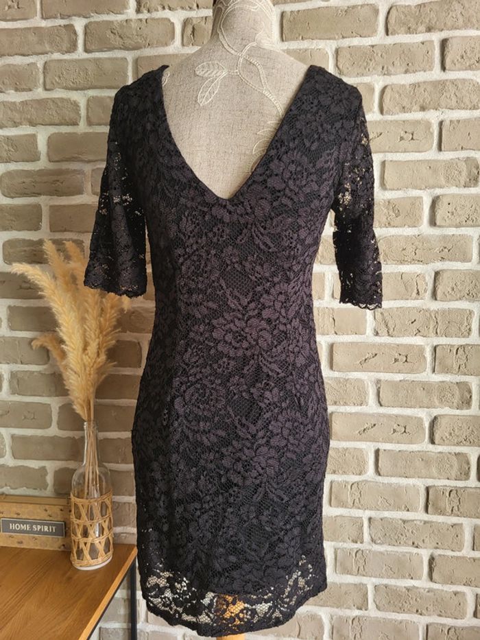 Jolie robe en dentelle florale noire Etam - Romantique chic - photo numéro 10