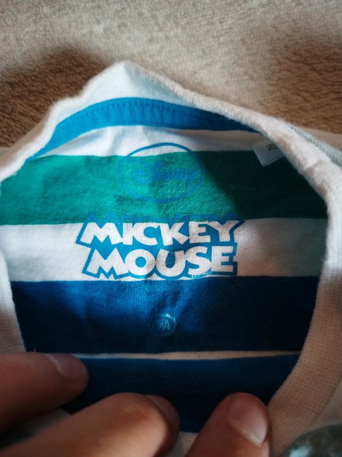 Tee-shirt Mickey taille 2 ans - photo numéro 2