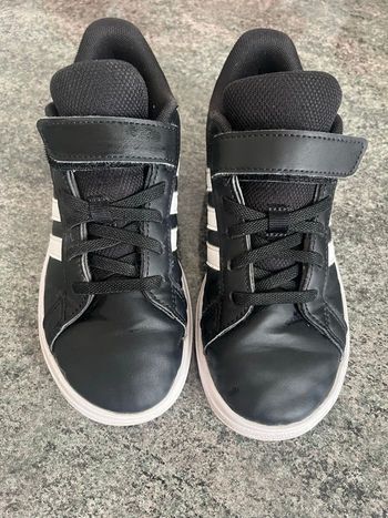 Baskets Adidas à scratch noir