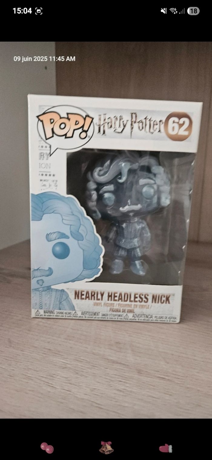 Pop Nicolas sans tête