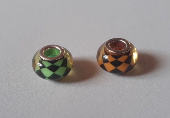 Charms perles orange et verte