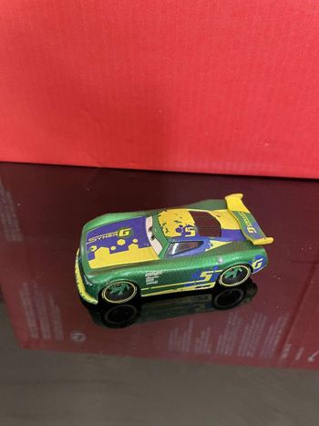 Voiture Cars 2 Eric Braker Disney Pixar Mattel