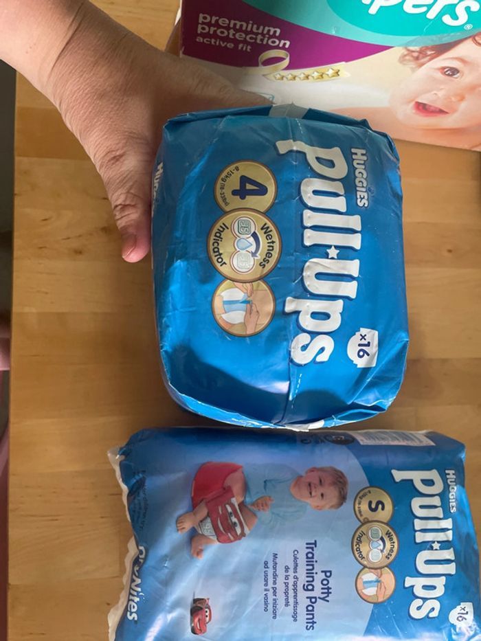 Couches pull ups Huggies taille 4 8-15kg - photo numéro 2