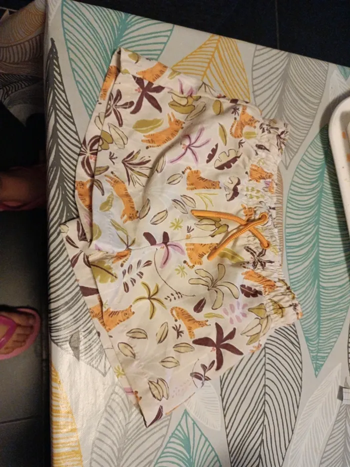 Short de bain à motif jungle 3-4 ans