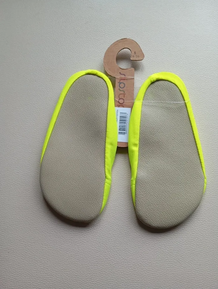 Unisex yellow slipstop - photo numéro 2