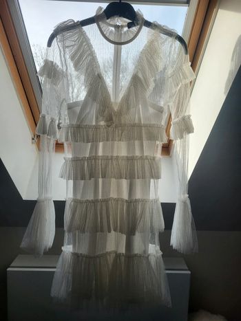 Superbe robe neuve pour les fêtes