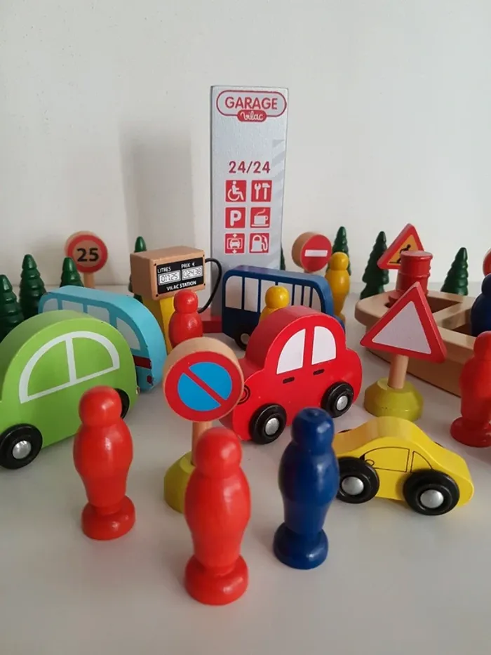 Accessoires en bois pour circuit de petites voitures - photo numéro 18