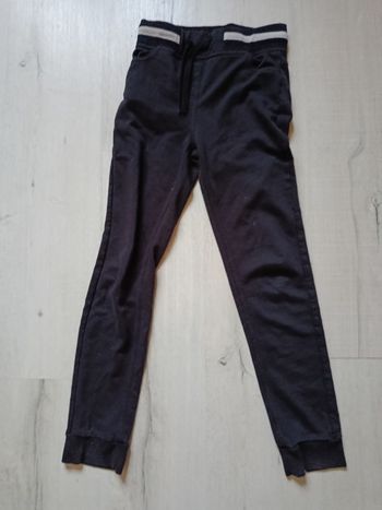 Bas de jogging marque Gémo taille 10 ans