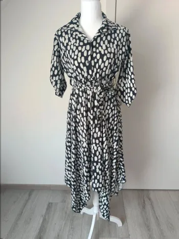 Robe chemise noire à pois blancs – Taille M