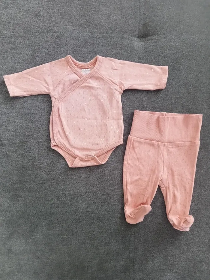 Ensemble body pantalon 1 mois