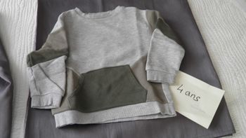 Pull gris 4 ans