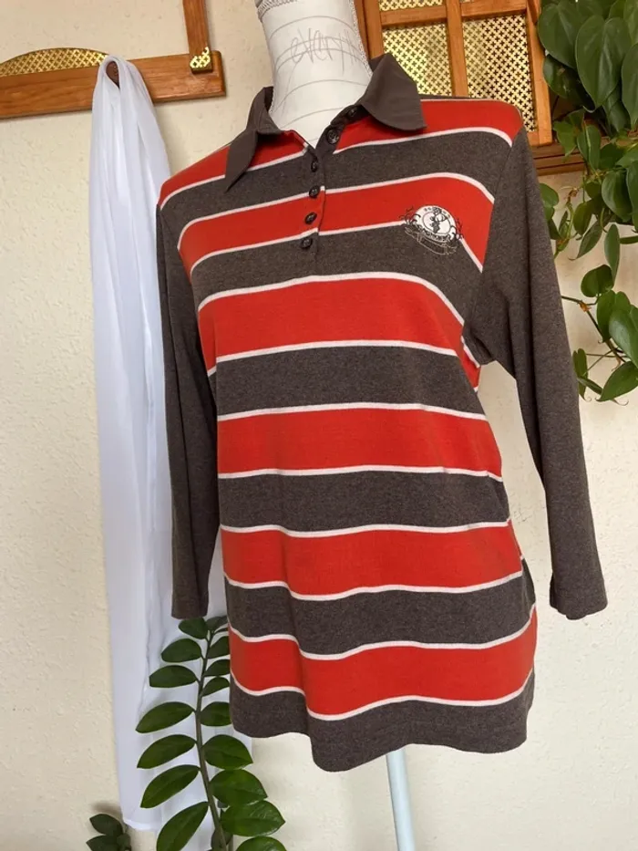 Haut à manches longues à rayures rouges